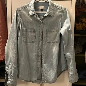 Universal thread cotton denim shirt